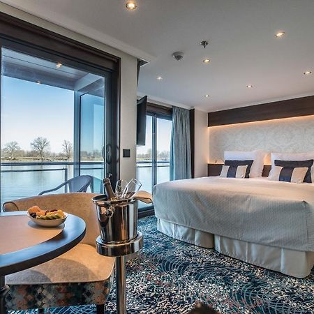 VIVA RIVERSIDE 4 Köln Exterior foto